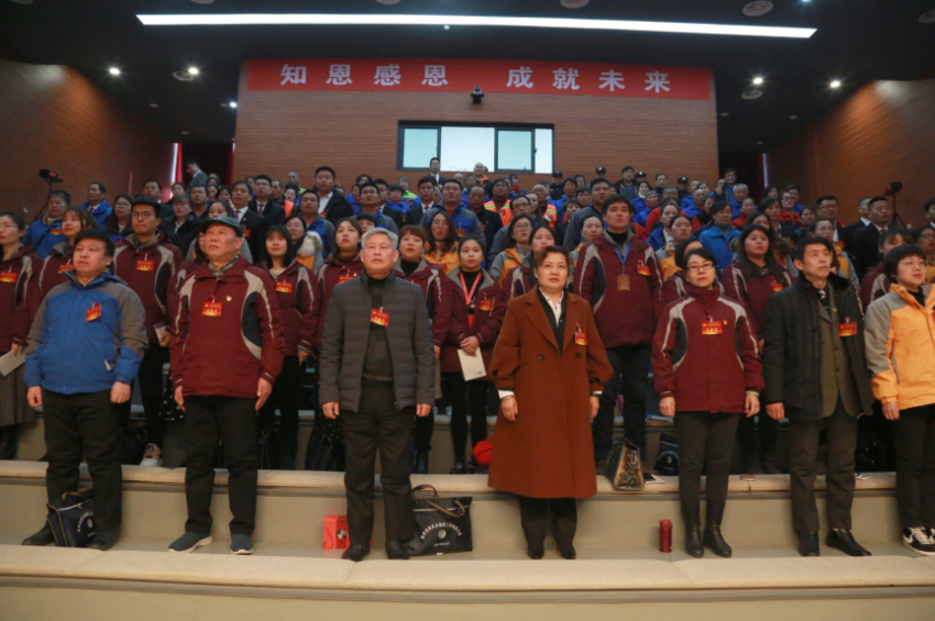 MK线上平台,MK（中国）2019年度工作动员大会---舞蹈《花开树恩》